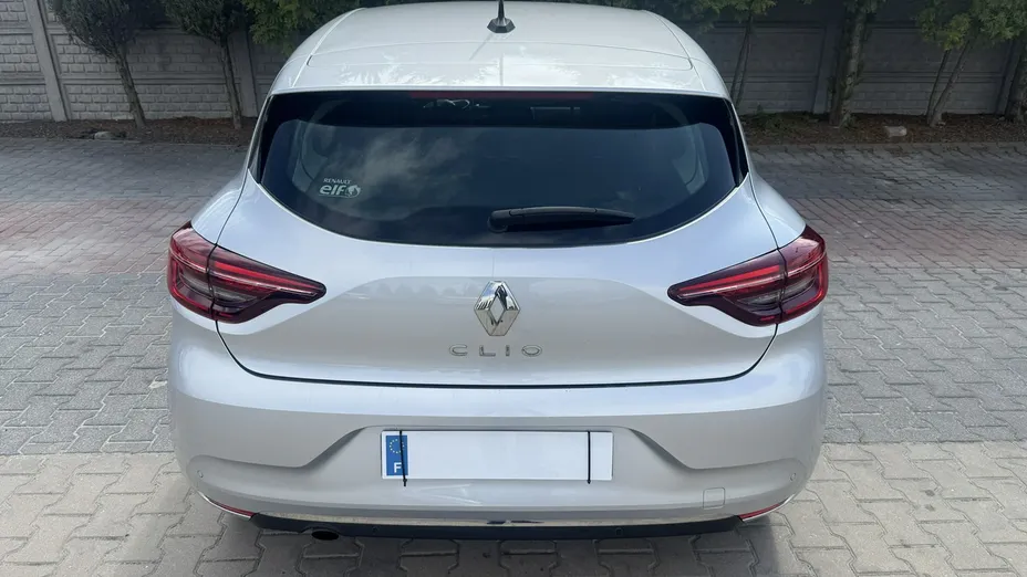 RENAULT Clio -