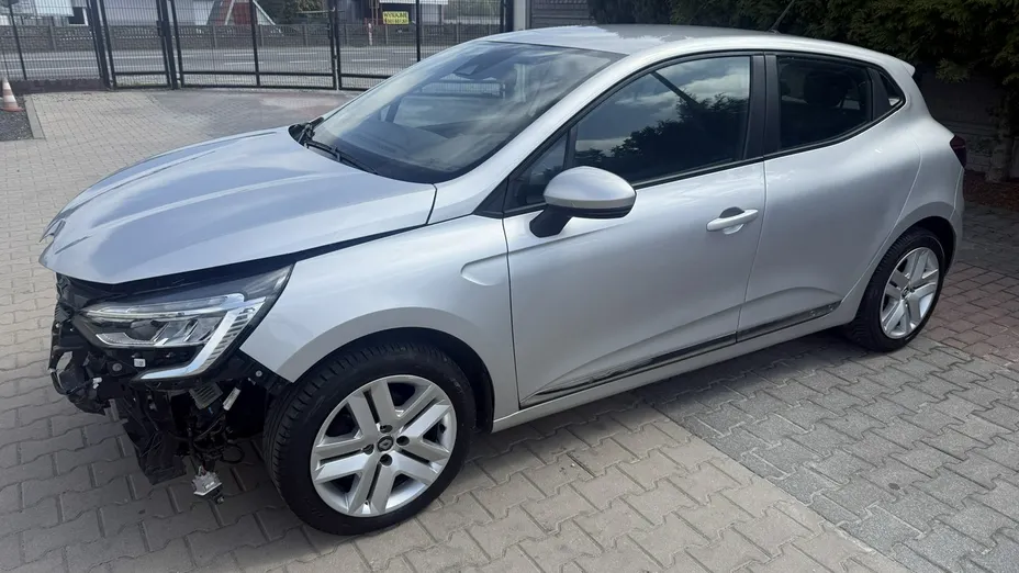 RENAULT Clio -