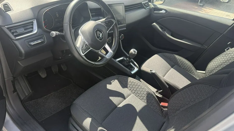 RENAULT Clio -