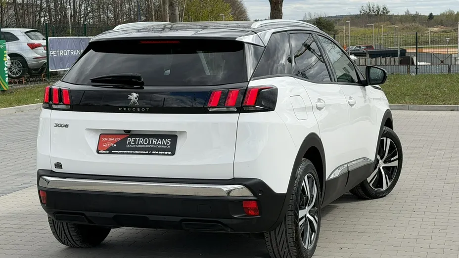 PEUGEOT 3008 -