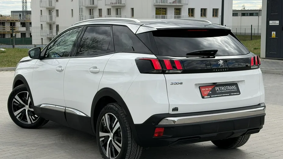PEUGEOT 3008 -