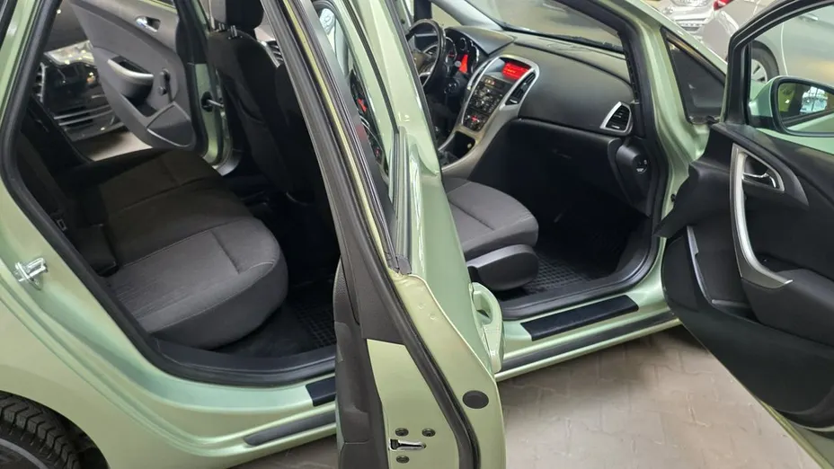 OPEL Astra -