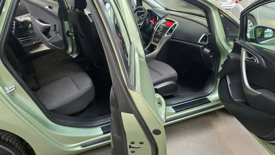 OPEL Astra -