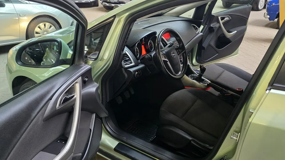 OPEL Astra -