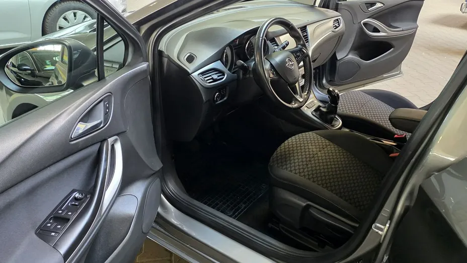 OPEL Astra -