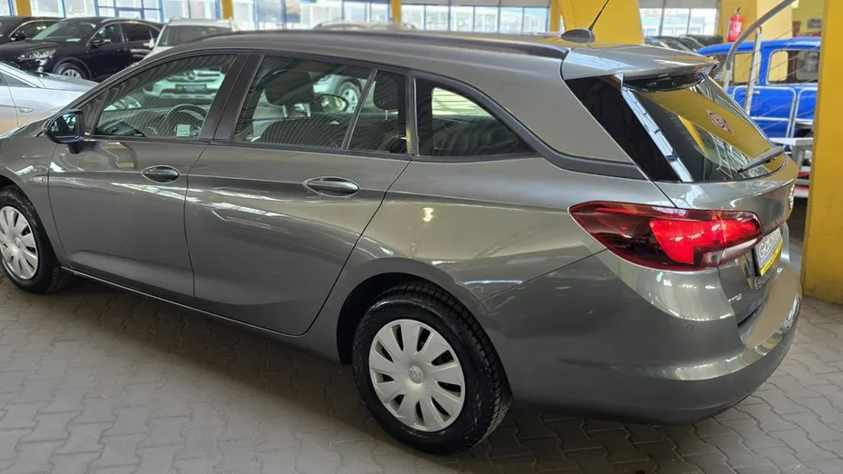 OPEL Astra -