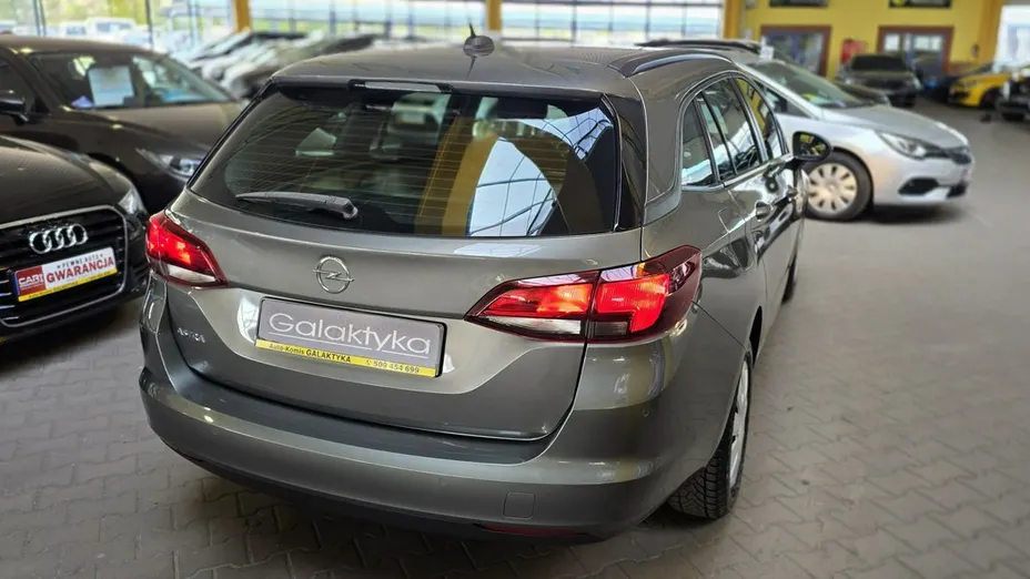 OPEL Astra -