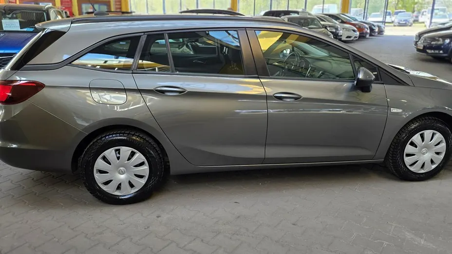 OPEL Astra -