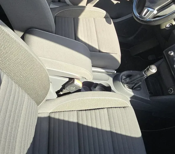 VOLKSWAGEN Touran -