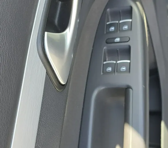 VOLKSWAGEN Touran -