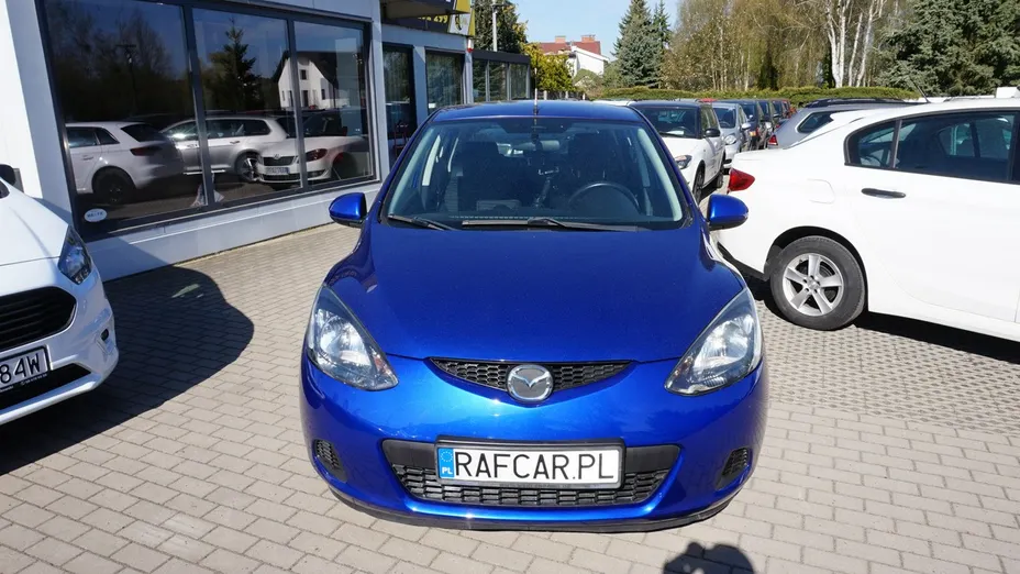 MAZDA 2 -
