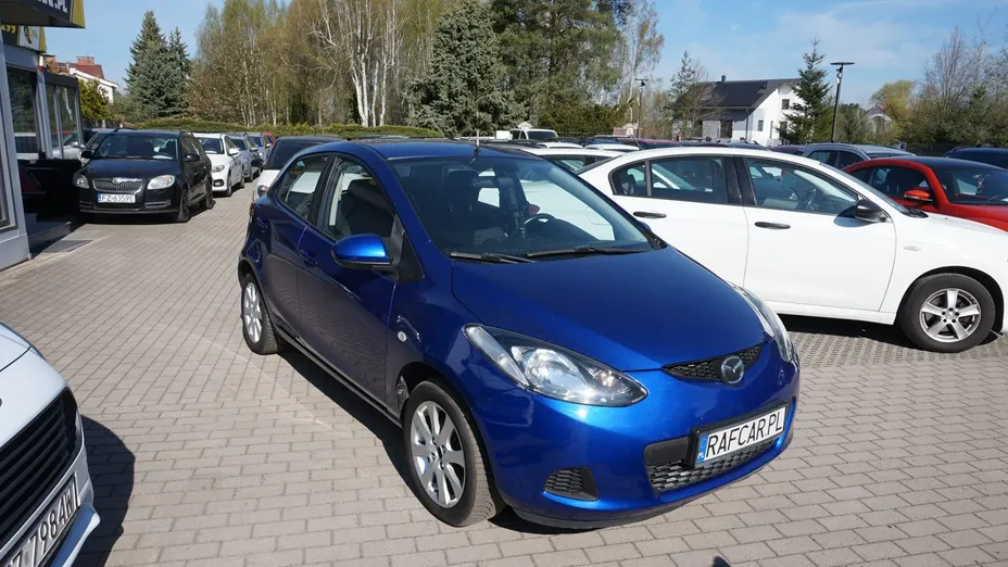 MAZDA 2 -