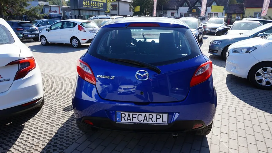 MAZDA 2 -