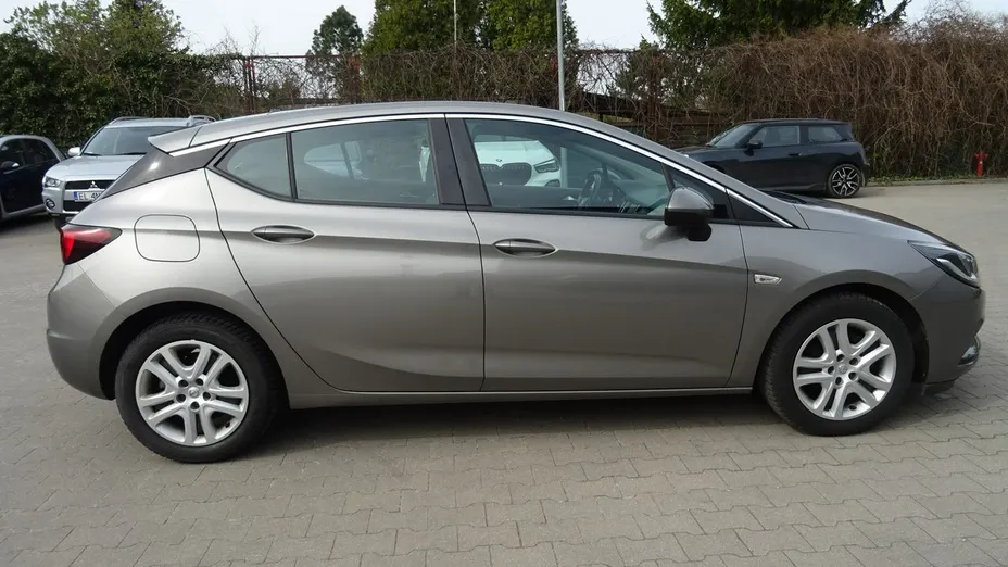 OPEL Astra -