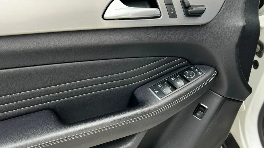 MERCEDES-BENZ ML -
