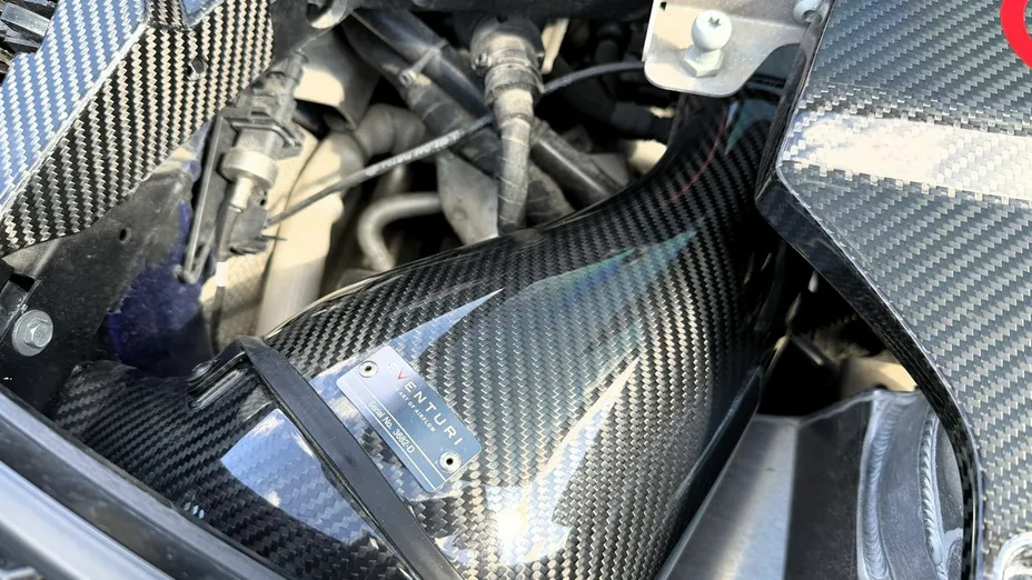 AUDI R8 -