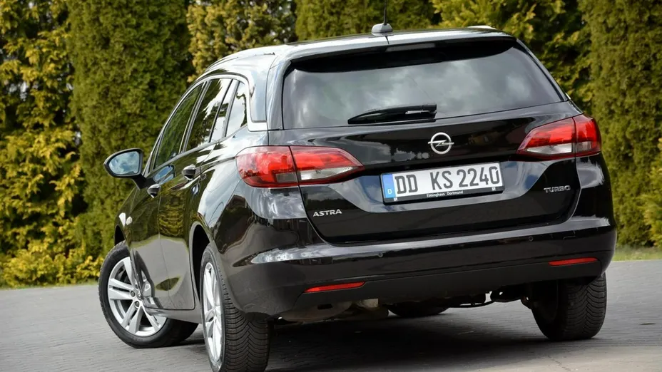 OPEL Astra -