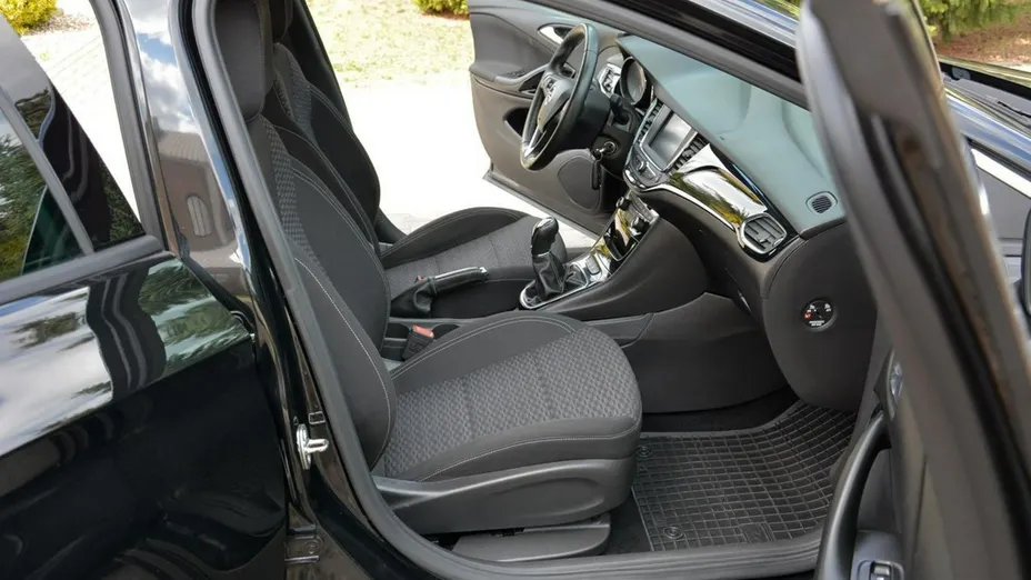 OPEL Astra -