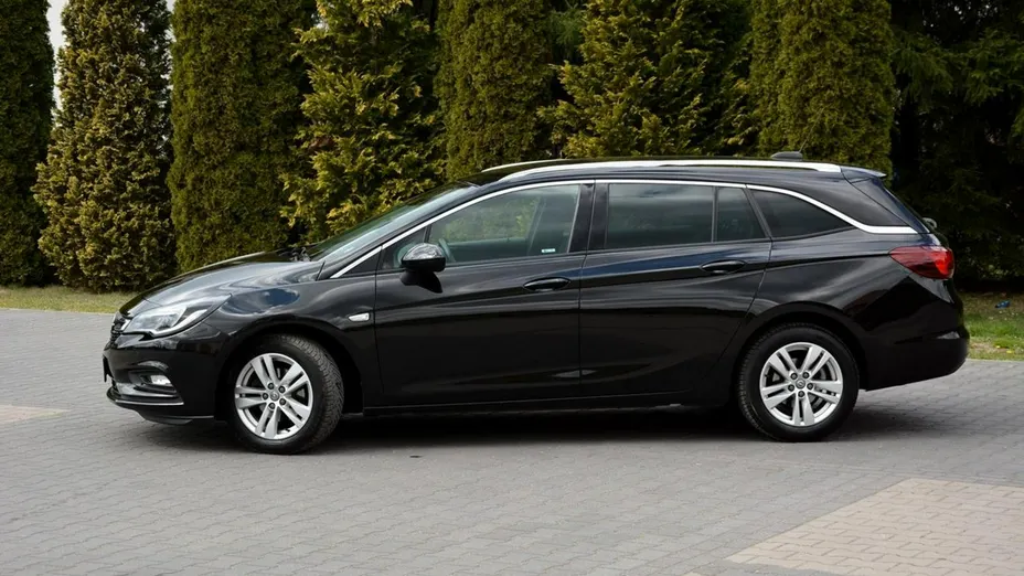 OPEL Astra -