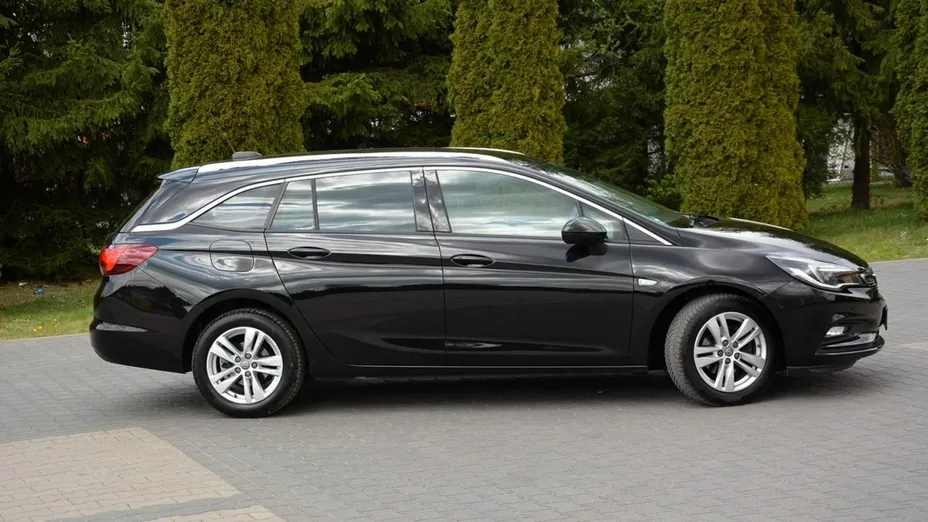 OPEL Astra -