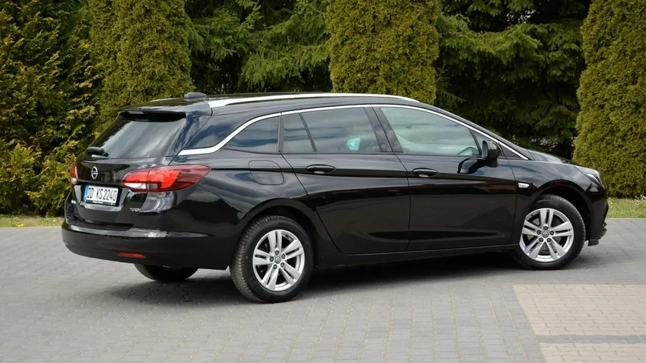 OPEL Astra -
