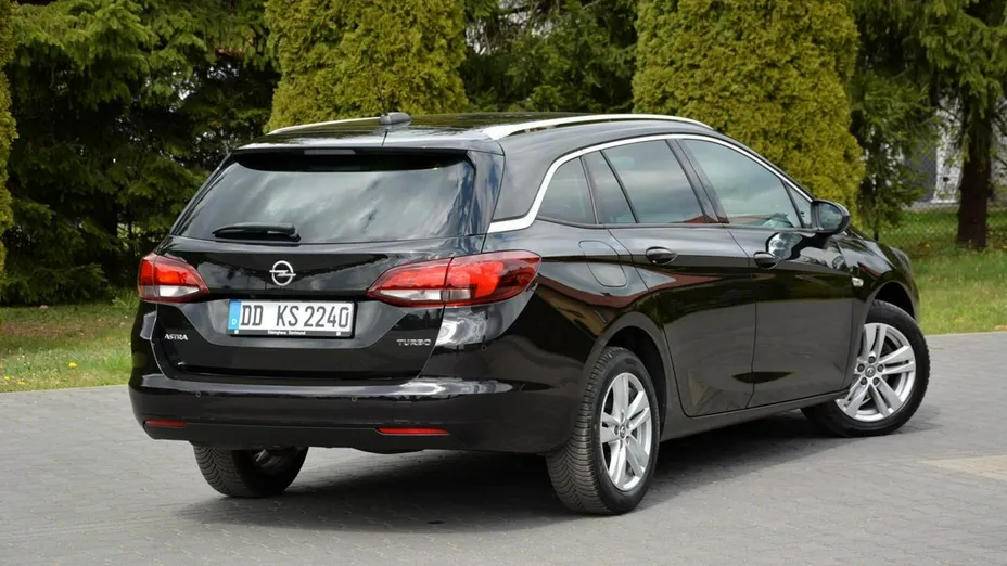 OPEL Astra -