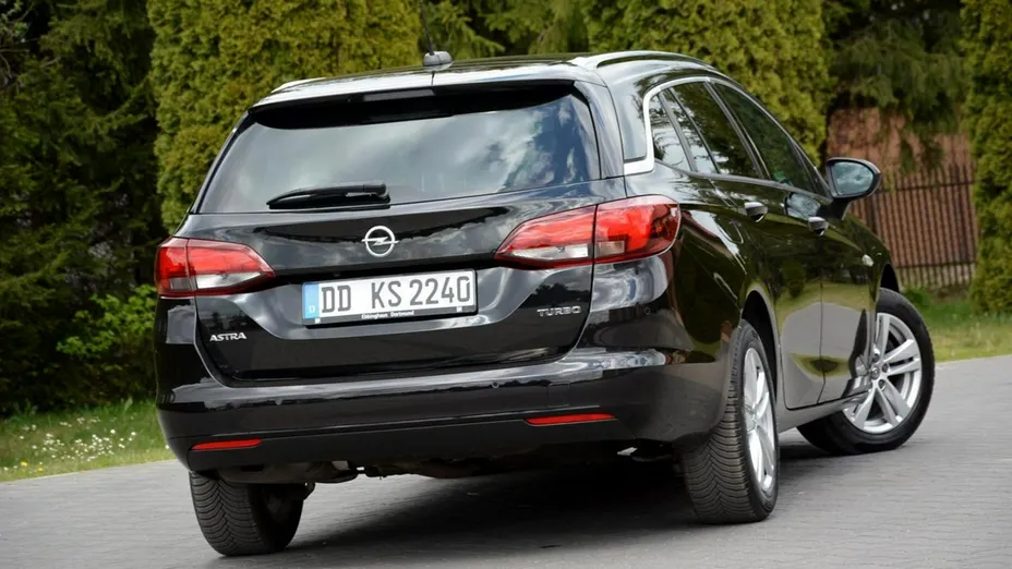OPEL Astra -
