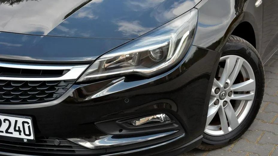 OPEL Astra -