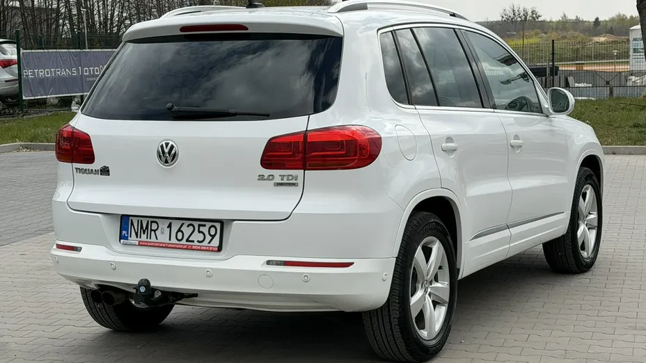 VOLKSWAGEN Tiguan -