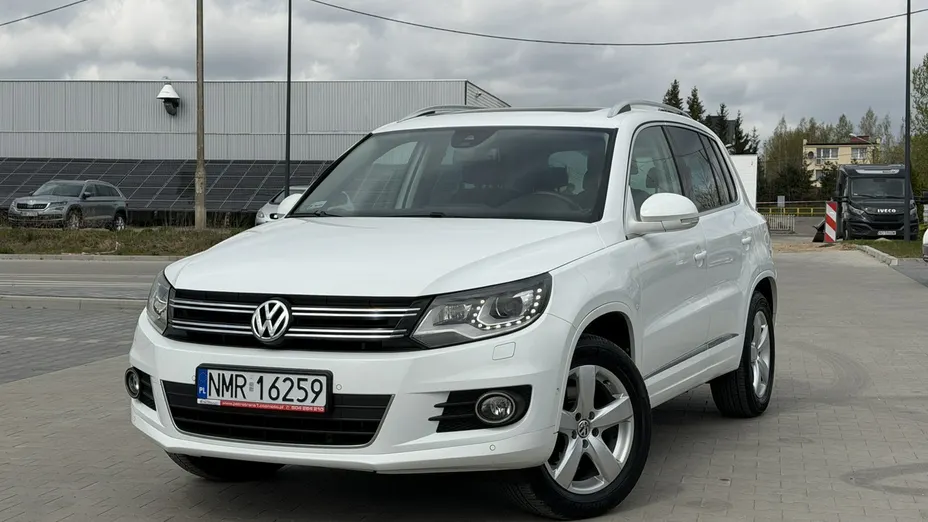 VOLKSWAGEN Tiguan -