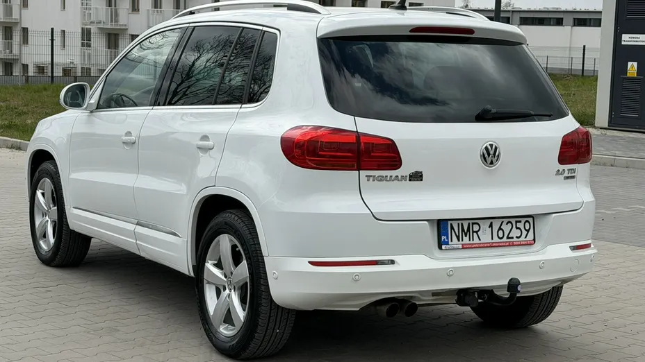 VOLKSWAGEN Tiguan -