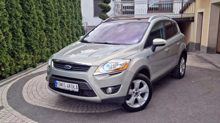 FORD Kuga -
