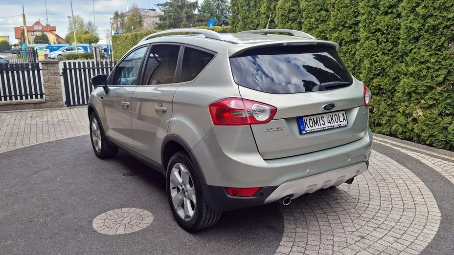 FORD Kuga -