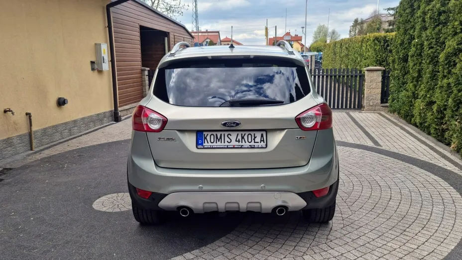 FORD Kuga -