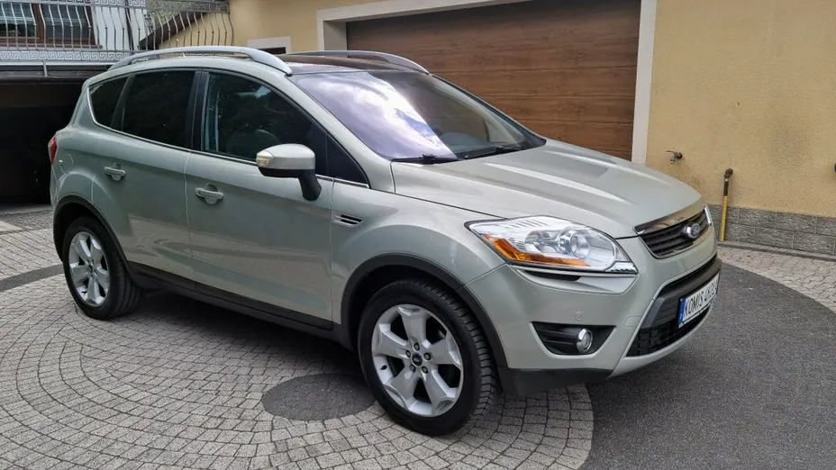 FORD Kuga -