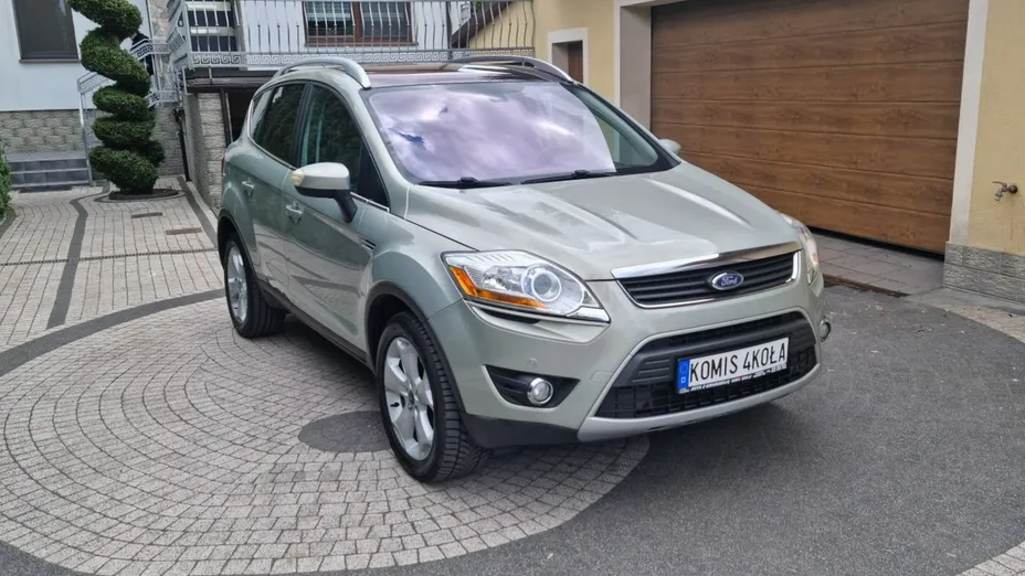 FORD Kuga -