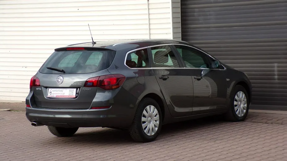 OPEL Astra -