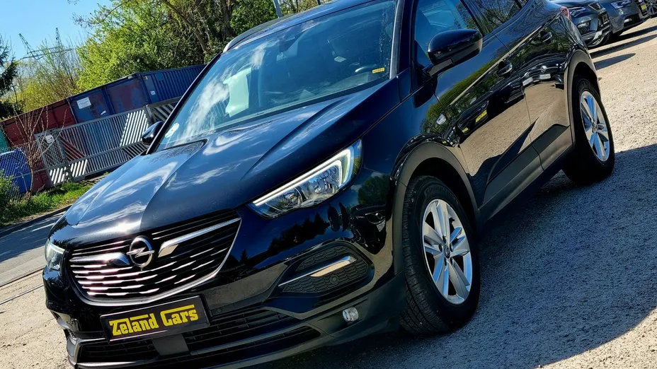 OPEL Grandland X -
