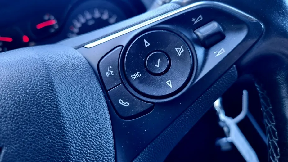 OPEL Grandland X -