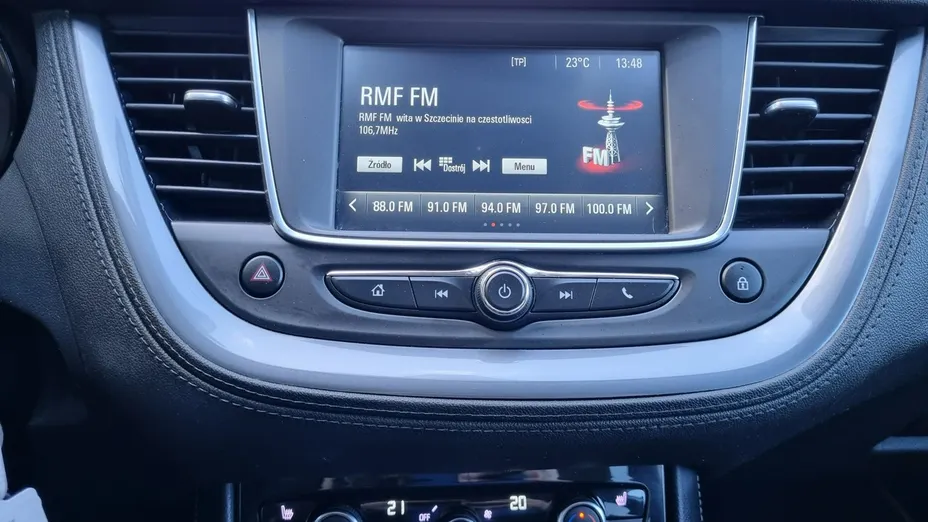 OPEL Grandland X -