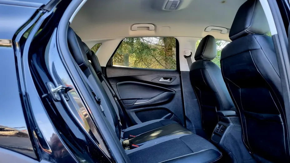 OPEL Grandland X -