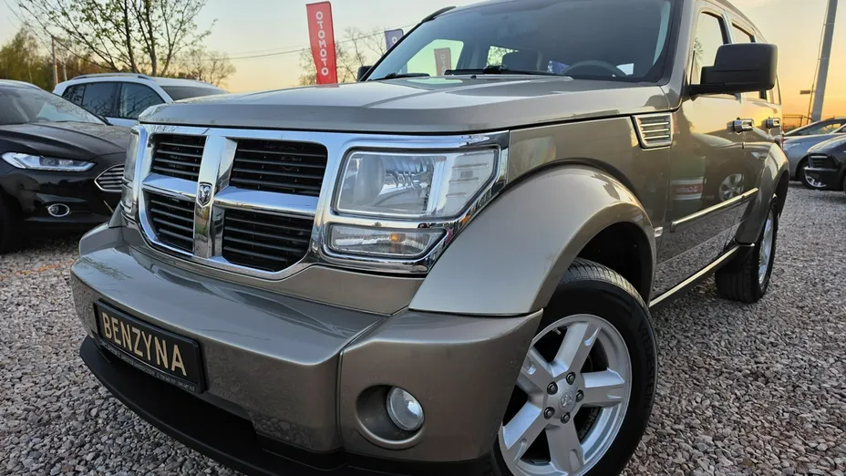 DODGE Nitro -