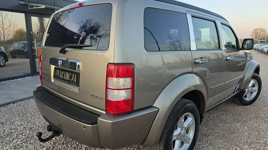DODGE Nitro -