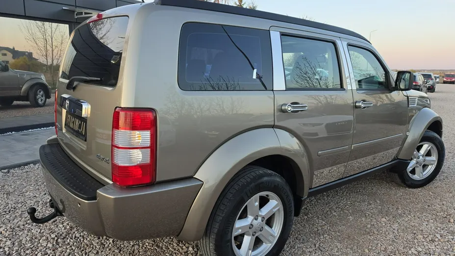 DODGE Nitro -