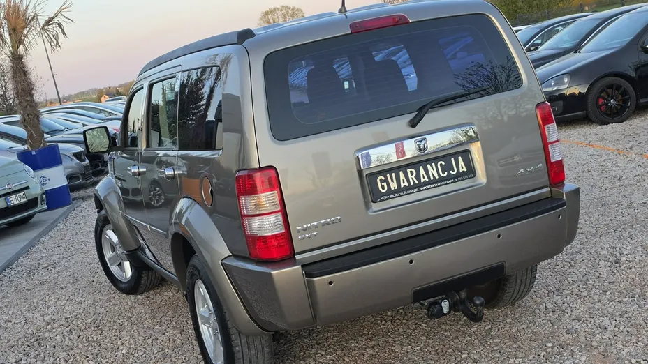 DODGE Nitro -