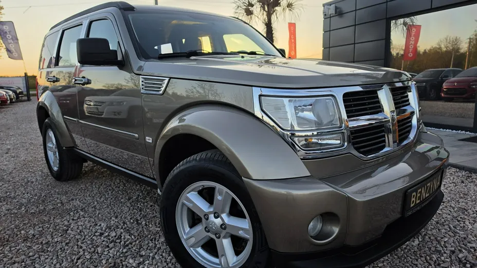 DODGE Nitro -