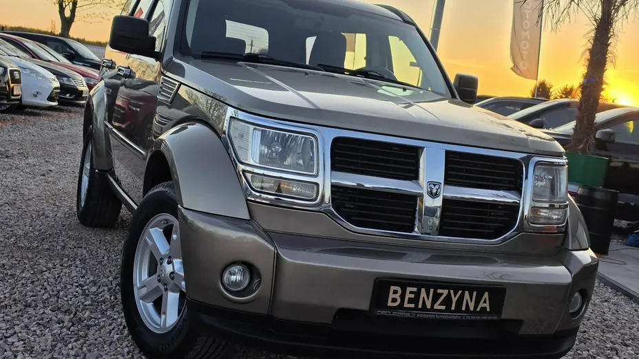 DODGE Nitro -