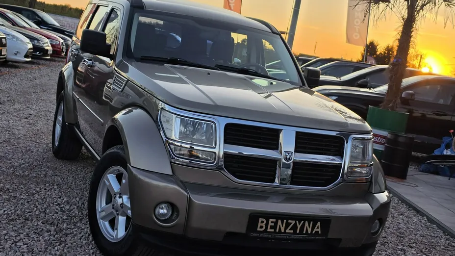 DODGE Nitro -