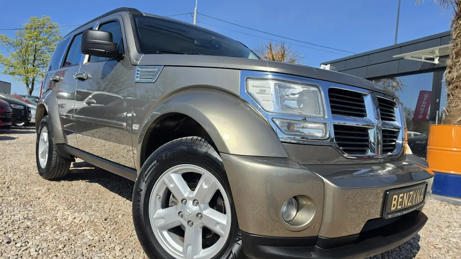 DODGE Nitro -