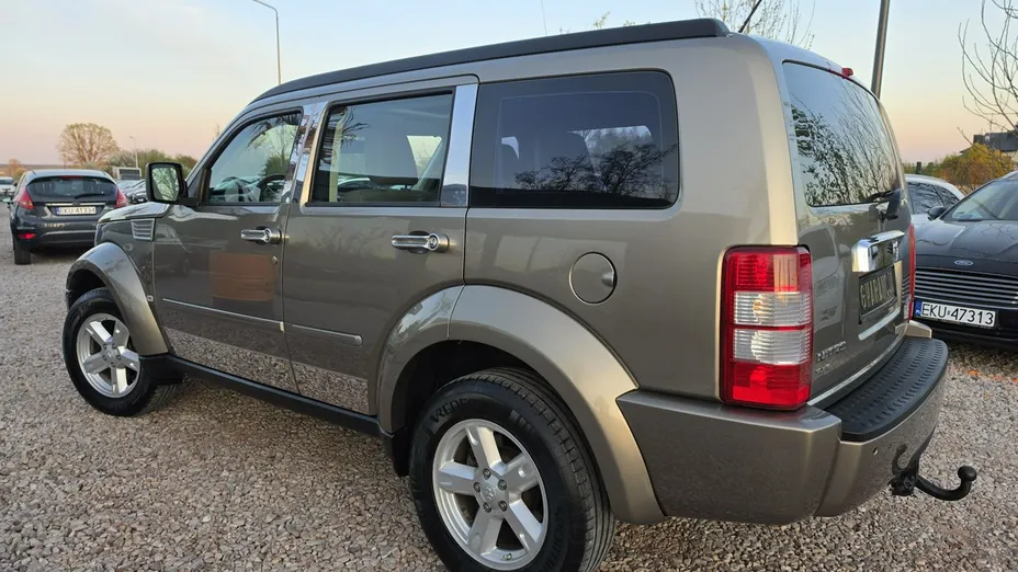 DODGE Nitro -